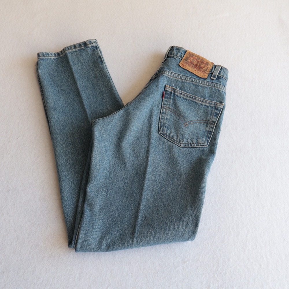 Vintage 90s Levis 550 Relaxed Fit Tapered Leg Blue Jeans 29x34 (Fits 26x33.5)